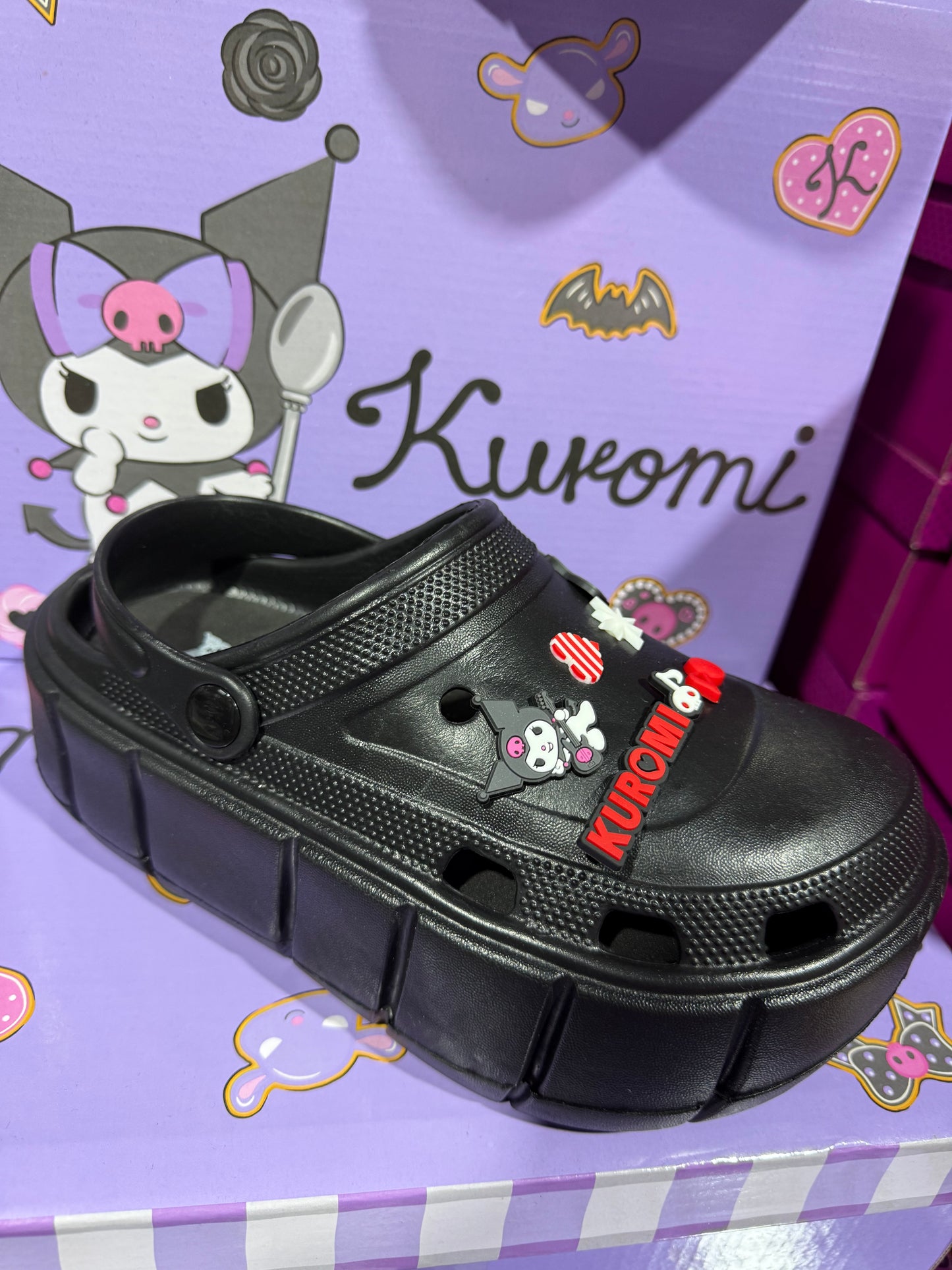 CROCS KUROMI