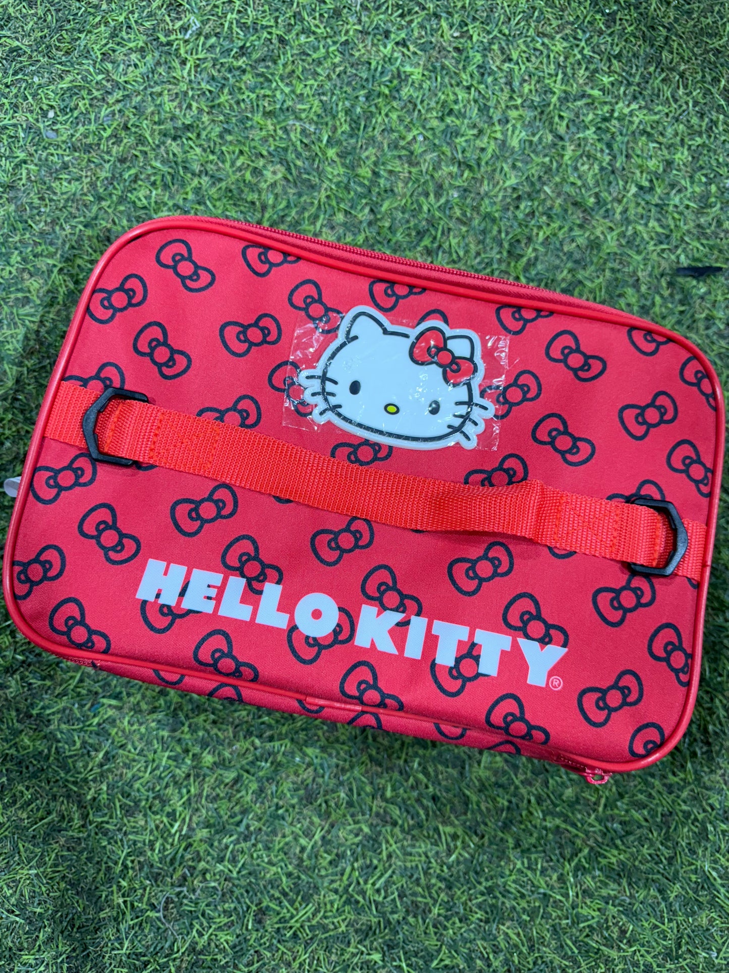 Zapatillas con lonchera térmica hello kitty